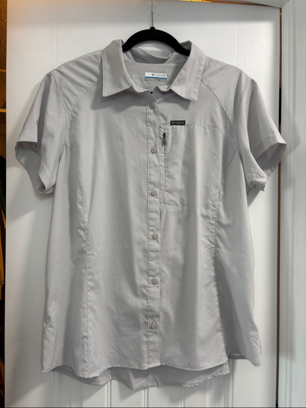 Columbia Light Gray Short-Sleeve Button-Down Shirt